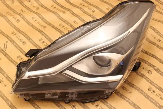Toyota Yaris Headlight/headlamp