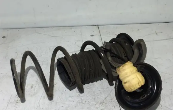 Toyota Yaris Front coil spring 48331K0030