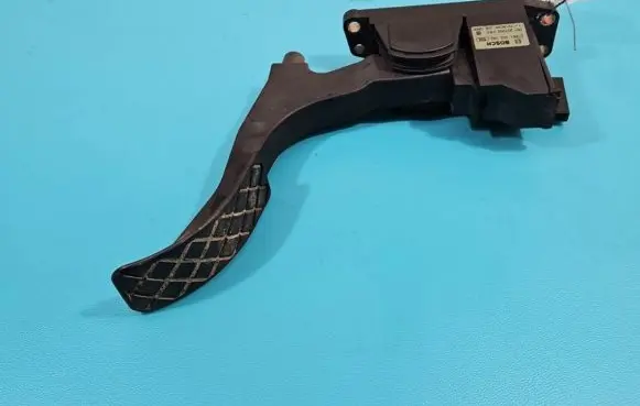 Audi A3 S3 8L Accelerator throttle pedal 0281002342 IMPRK1389040