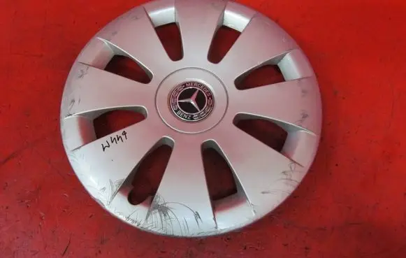 Mercedes-Benz Vito Viano W447 R16 wheel hub/cap/trim A4474000900