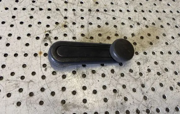 Toyota Hiace (H200) Front door window winding handle 