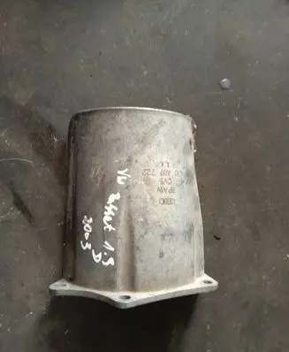 Volkswagen PASSAT B5.5 Other front suspension part 4D0407722