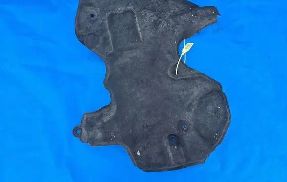 BMW 5 G30 G31 G38 Heat shield in engine bay 8574043