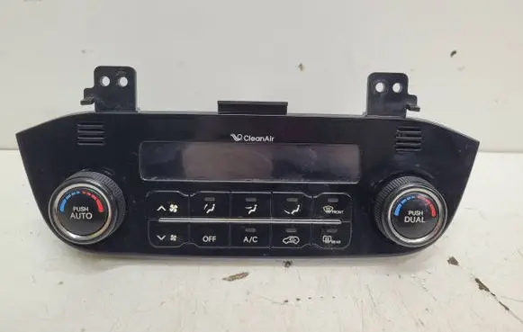KIA Sportage Climate control unit 972503U101 FJ1AB0104