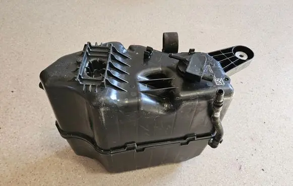 BMW X3 G01 AdBlue liquid reservoir 7377944 7314006