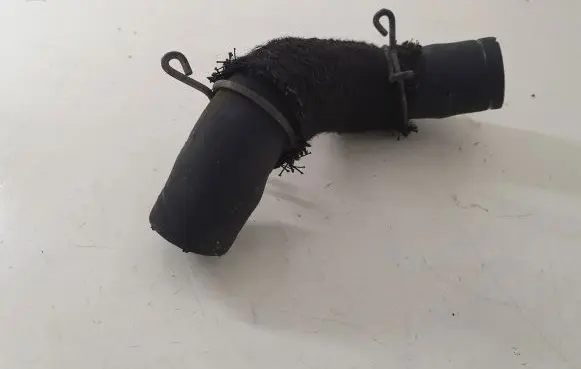 Toyota Avensis T270 Engine coolant pipe/hose