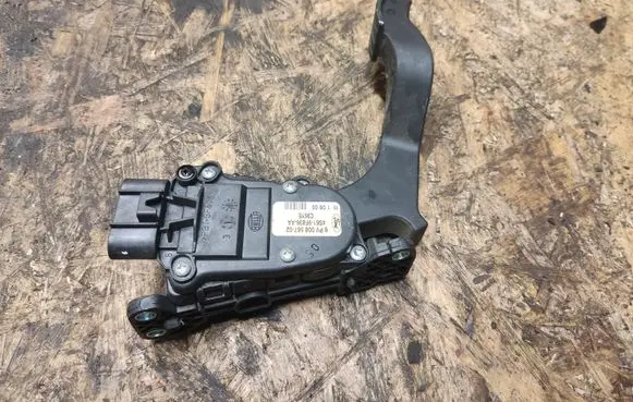 Mazda 2 Accelerator throttle pedal 6PV00856702 4S619F836AA C95YE
