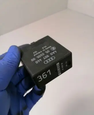 Volkswagen PASSAT B6 Other relay 4A0907440
