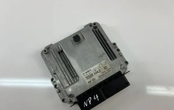 Hyundai i40 Engine control unit/module ECU 391402A520 0281031717