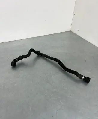 Engine coolant pipe/hose