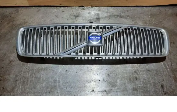 Volvo V70 Front grill