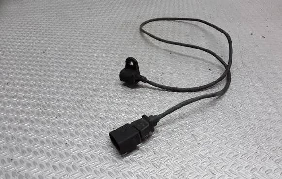 Volkswagen PASSAT B5.5 Camshaft position sensor 038906433A