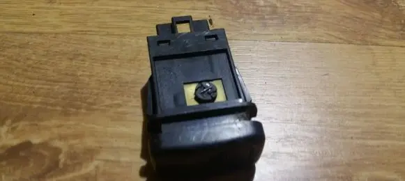 Mazda 323 Windscreen/window heater switch