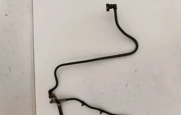 Opel Astra J Fuel line pipe 13253397