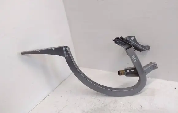 Audi A6 S6 C7 4G Tailgate/trunk/boot hinge 4G5827301B