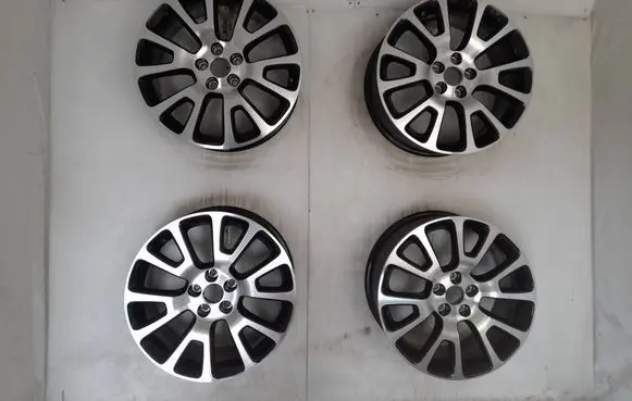 Opel Meriva B R18 alloy rim 13303526