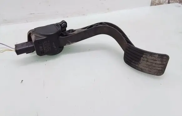 Citroen C4 Grand Picasso Accelerator throttle pedal 9654725380