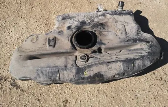 Toyota Avensis T250 Fuel tank 7711102080