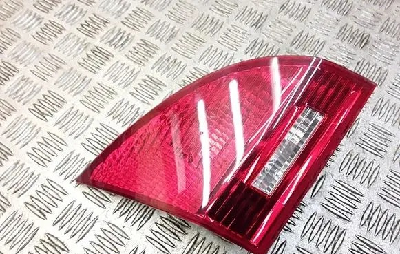 KIA Venga Tailgate rear/tail lights 924051p000