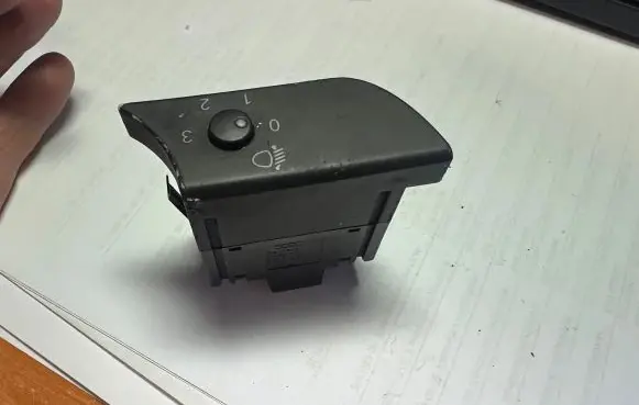 Audi A4 S4 B6 8E 8H Headlight level height control switch 8E2919094 0165381