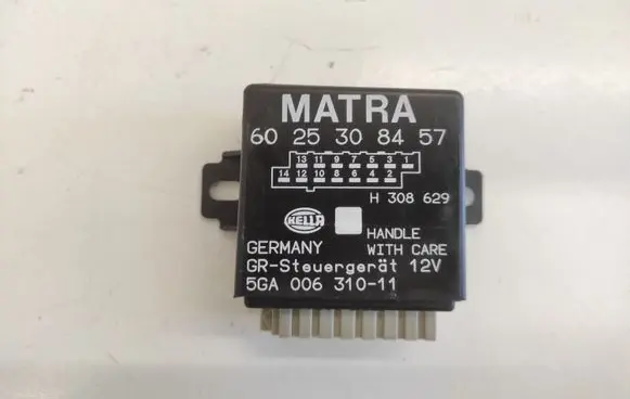 Renault Espace III Tow bar relay 6025308457 5GA00631011