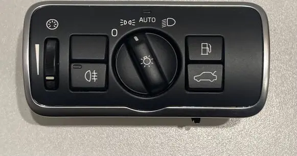 Volvo S60 Light switch 31443839