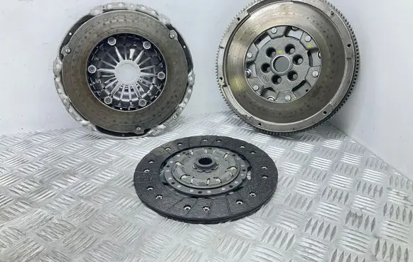 Audi TT TTS Mk2 Clutch set kit 124043410 324041410 415033010