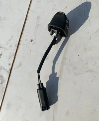Windshield washer spray nozzle