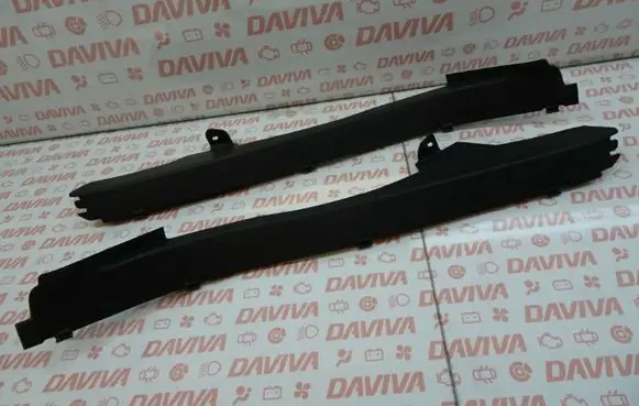 Mercedes-Benz C AMG W204 (C) pillar trim A2046904025 A2046903925