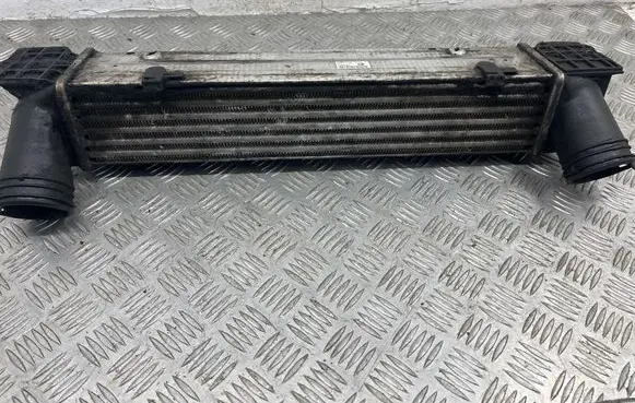BMW 3 E90 E91 Intercooler radiator 7524916 3093796