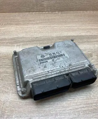 Volkswagen Polo III 6N 6N2 6NF Engine control unit/module ECU 038906012CT 281010377