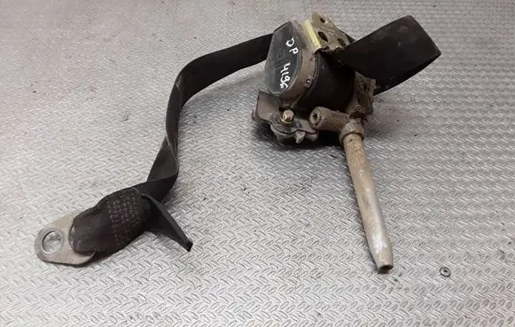 Volkswagen II LT Front seatbelt 