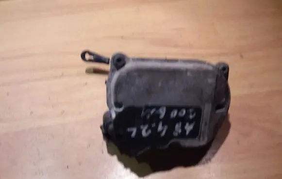 Audi A8 S8 D3 4E Throttle valve 059129086D