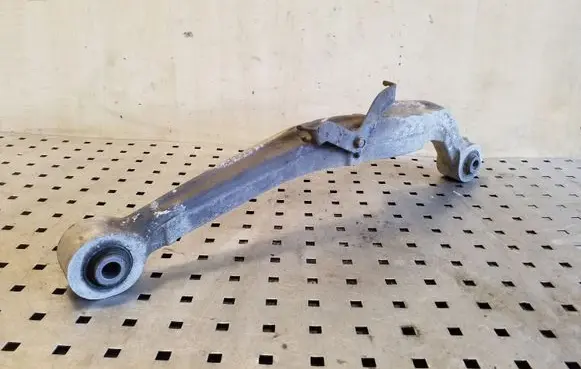 Nissan Qashqai Rear control arm