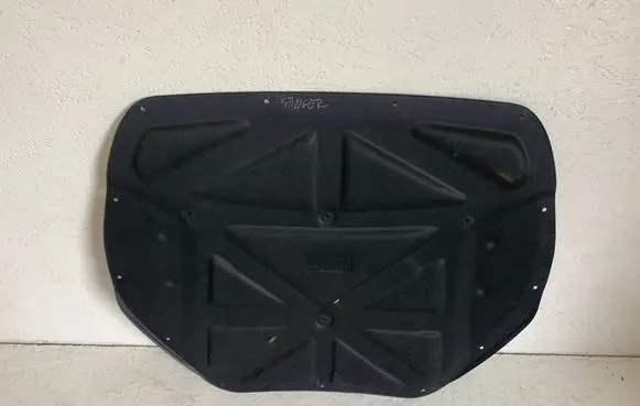 KIA Stinger Engine bonnet/hood sound/heat insulation WYGLUSZKA