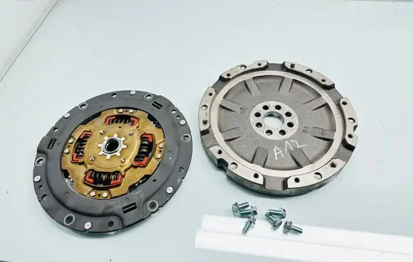 Toyota Auris E180 Flywheel 8B070646