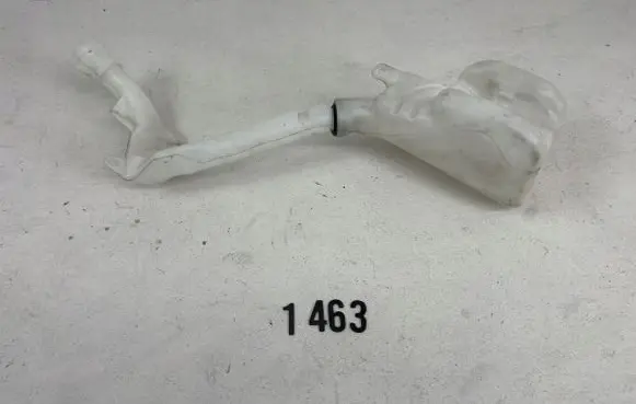 Peugeot 207 Windshield washer fluid reservoir/tank 964833758003