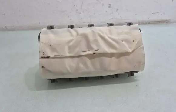 Passenger airbag
