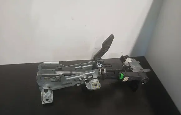 Volvo S60 Steering wheel axle set P30776172