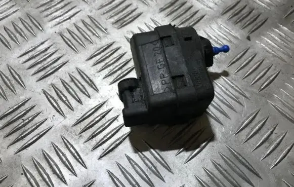 Headlight level adjustment motor