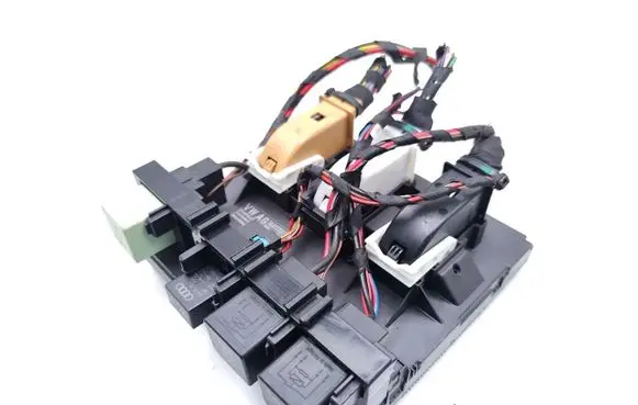 Peugeot Partner Central body control module 3AA937087E 5WK50449