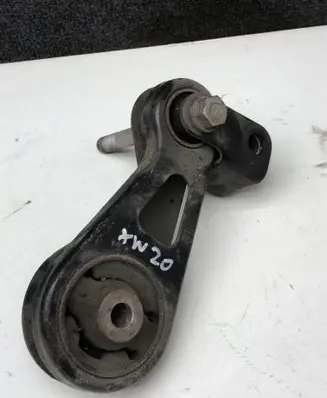 Toyota Prius (XW20) Engine mount bracket