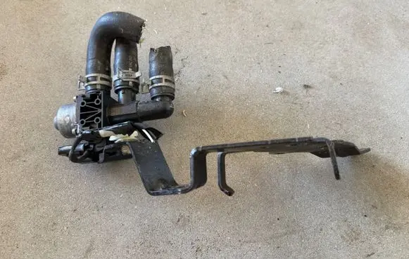 Ford Kuga III Electric auxiliary coolant/water pump LU5A8C505AA
