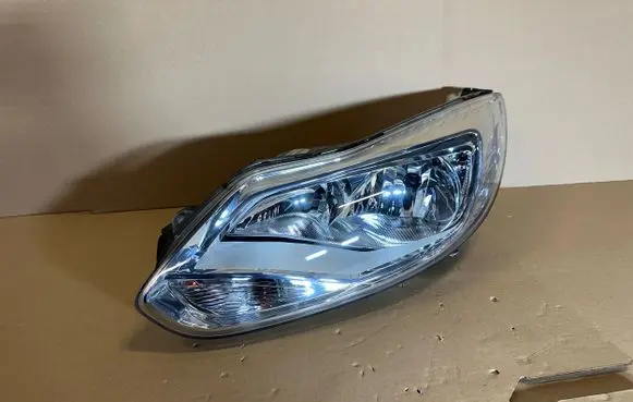 Ford Focus Headlight/headlamp A1R77R BM5113W030AK