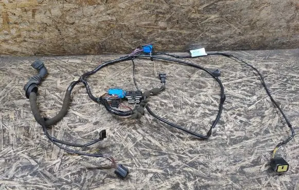 Jaguar XK8 - XKR Front door wiring loom LJC3190BD