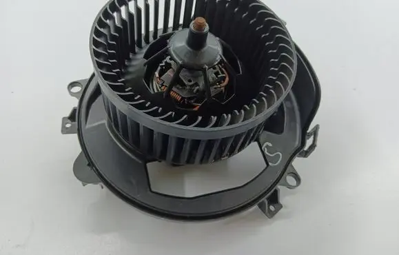 Volkswagen Golf VII Heater fan/blower 5Q2819021C 1WW4235 CT78694CA