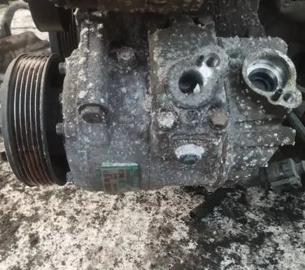 Volkswagen Golf Plus Air conditioning (A/C) compressor (pump) 1k08206080