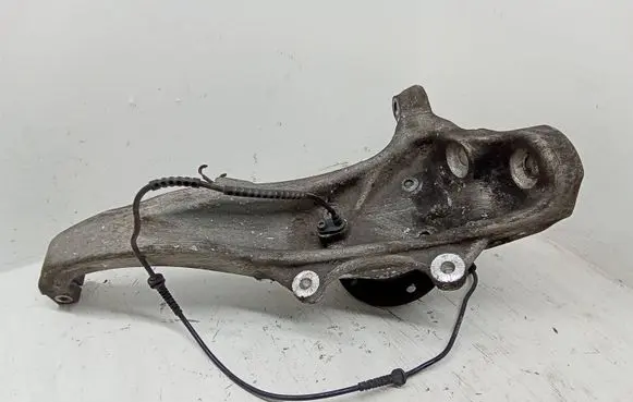 BMW 5 GT F07 Front wheel hub spindle knuckle
