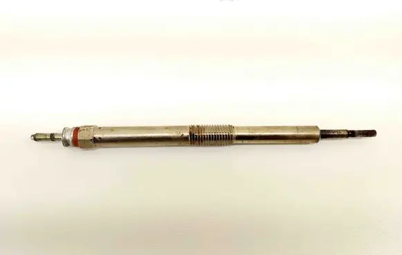 Toyota Auris E180 Spark plug 1985033020
