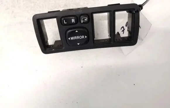 Toyota Avensis T250 Wing mirror switch 183575